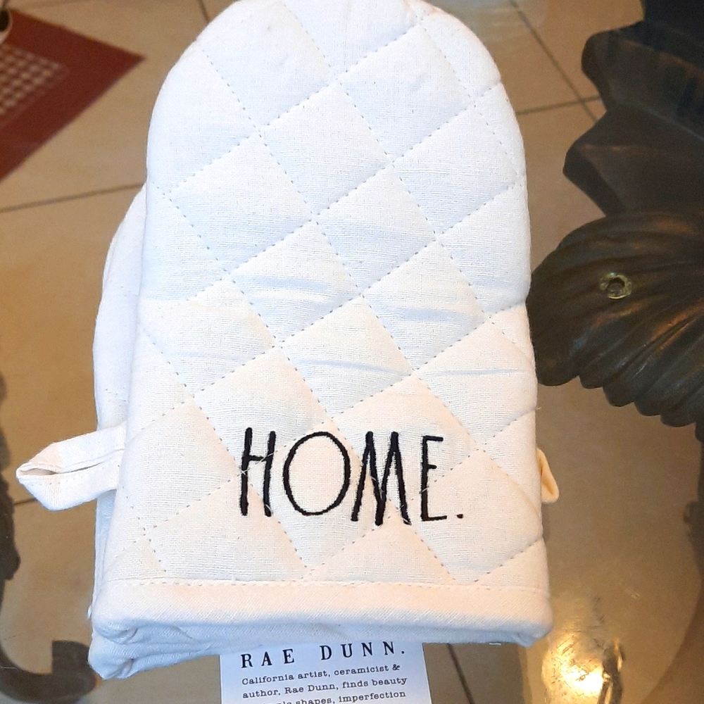 Rae Dunn kitchen mitts